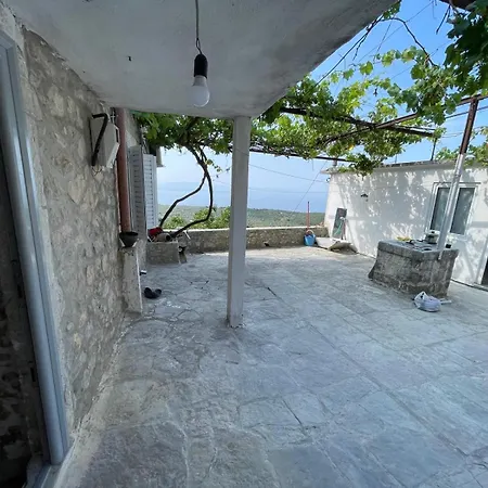 Apartment Myra Himarë